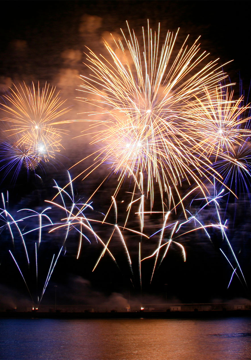 Hospédate en Pestana Casino Studios y disfruta del festival del Atlántico en Madeira, conocido por sus fuegos artificiales