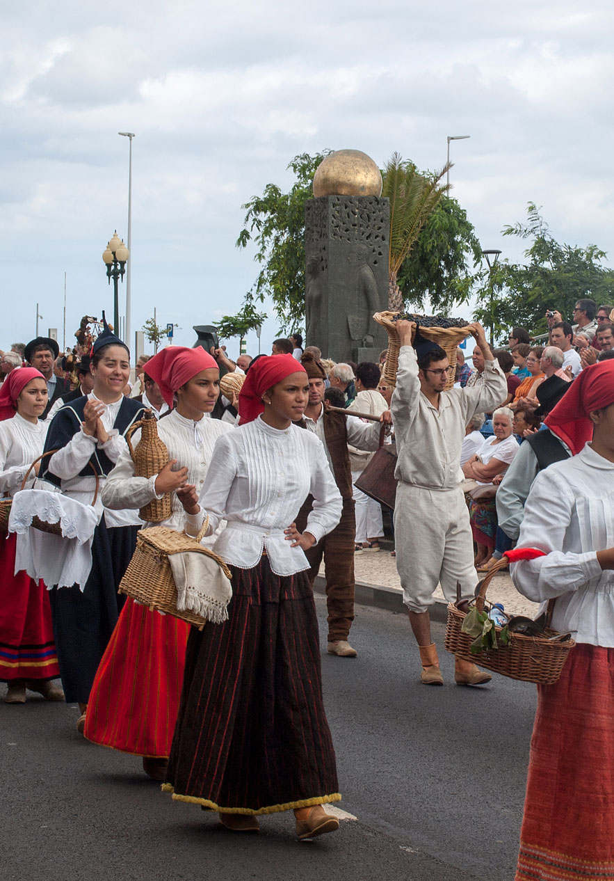 Hospédate en Pestana Grand y diviértete con tus amigos en la fiesta del vino de Madeira