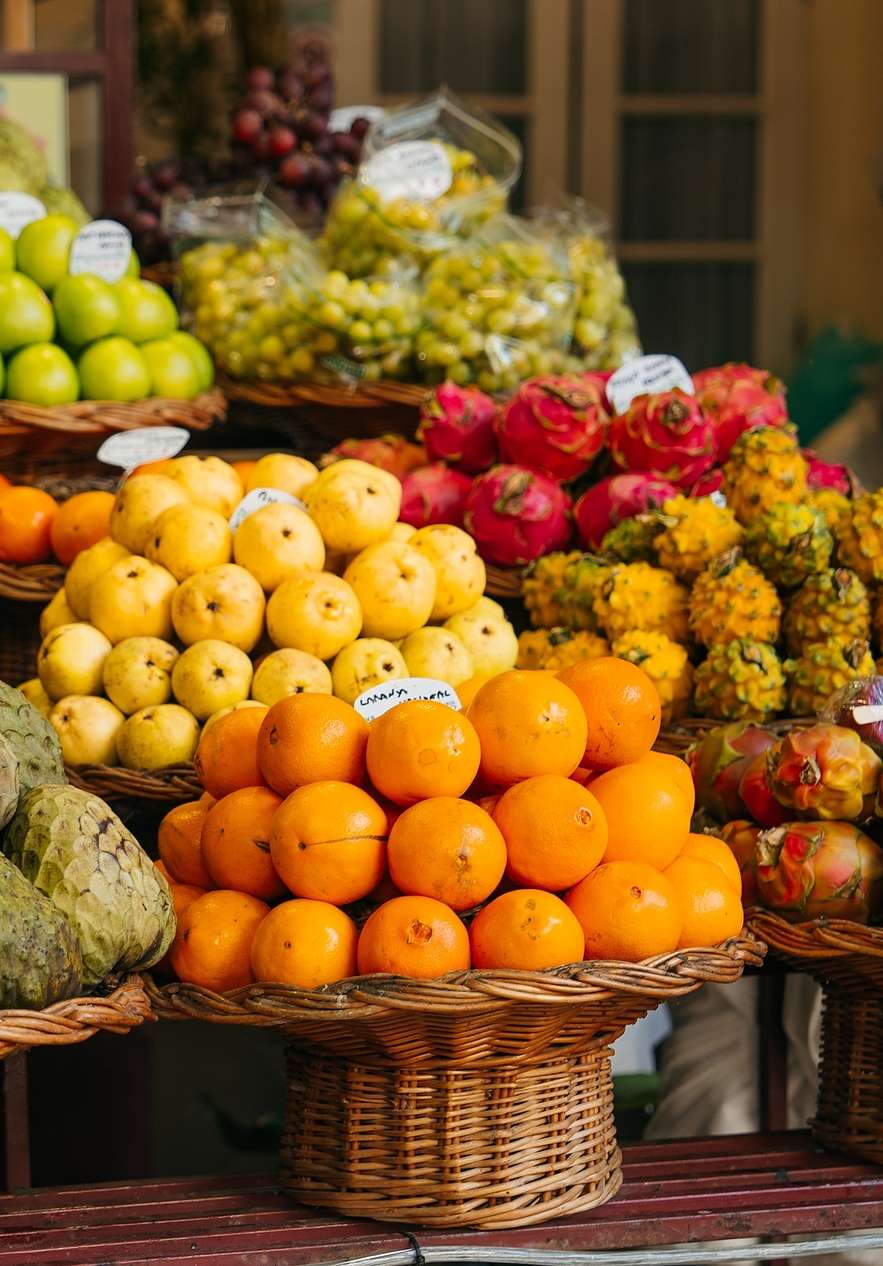 Fique no Pestana Royal All Inclusive e descubra o mercado dos Lavradores, conhecido pelas suas frutas coloridas