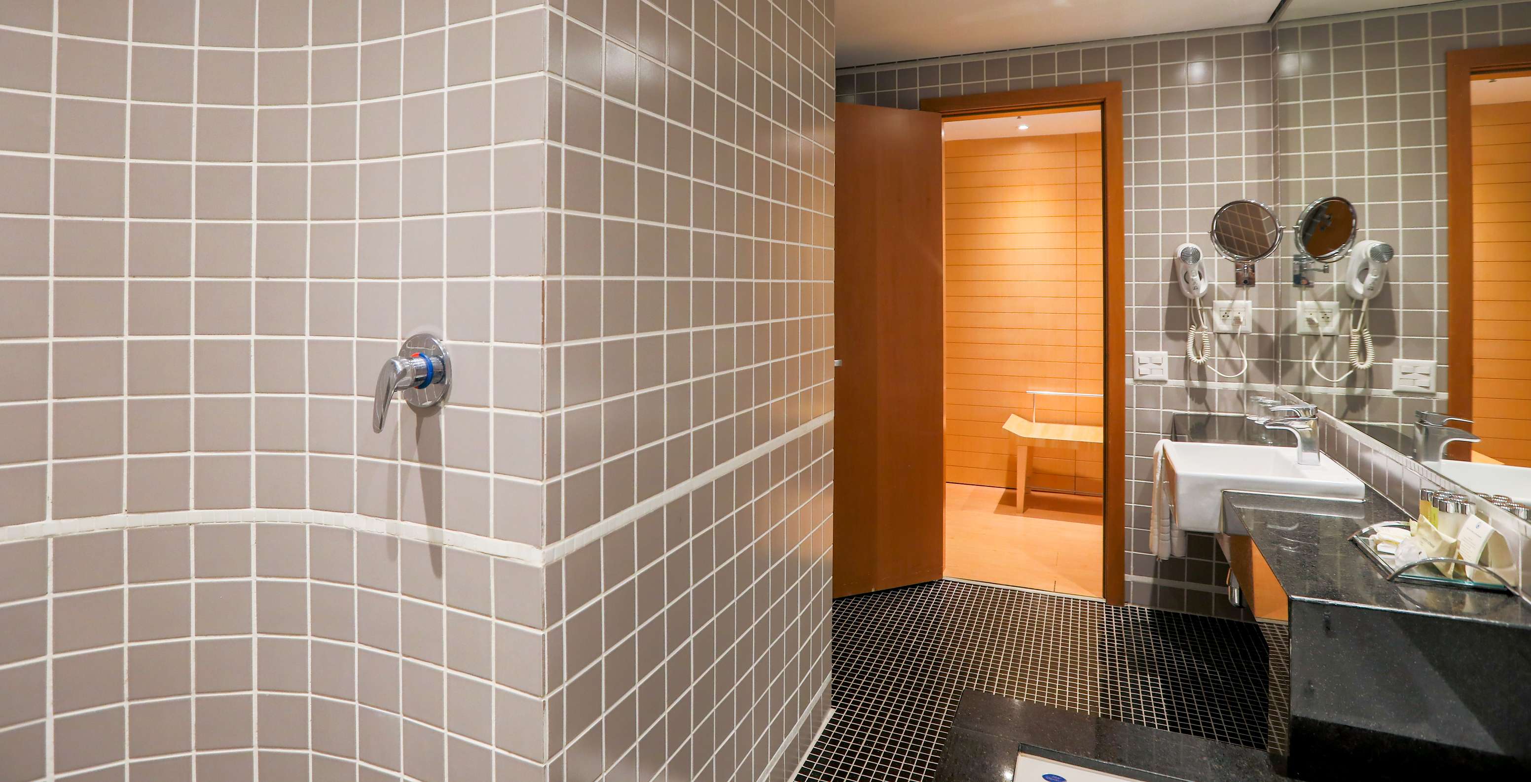 The Suite Master at Pestana Curitiba has a hot tub perfect for relaxing in a soaking bath