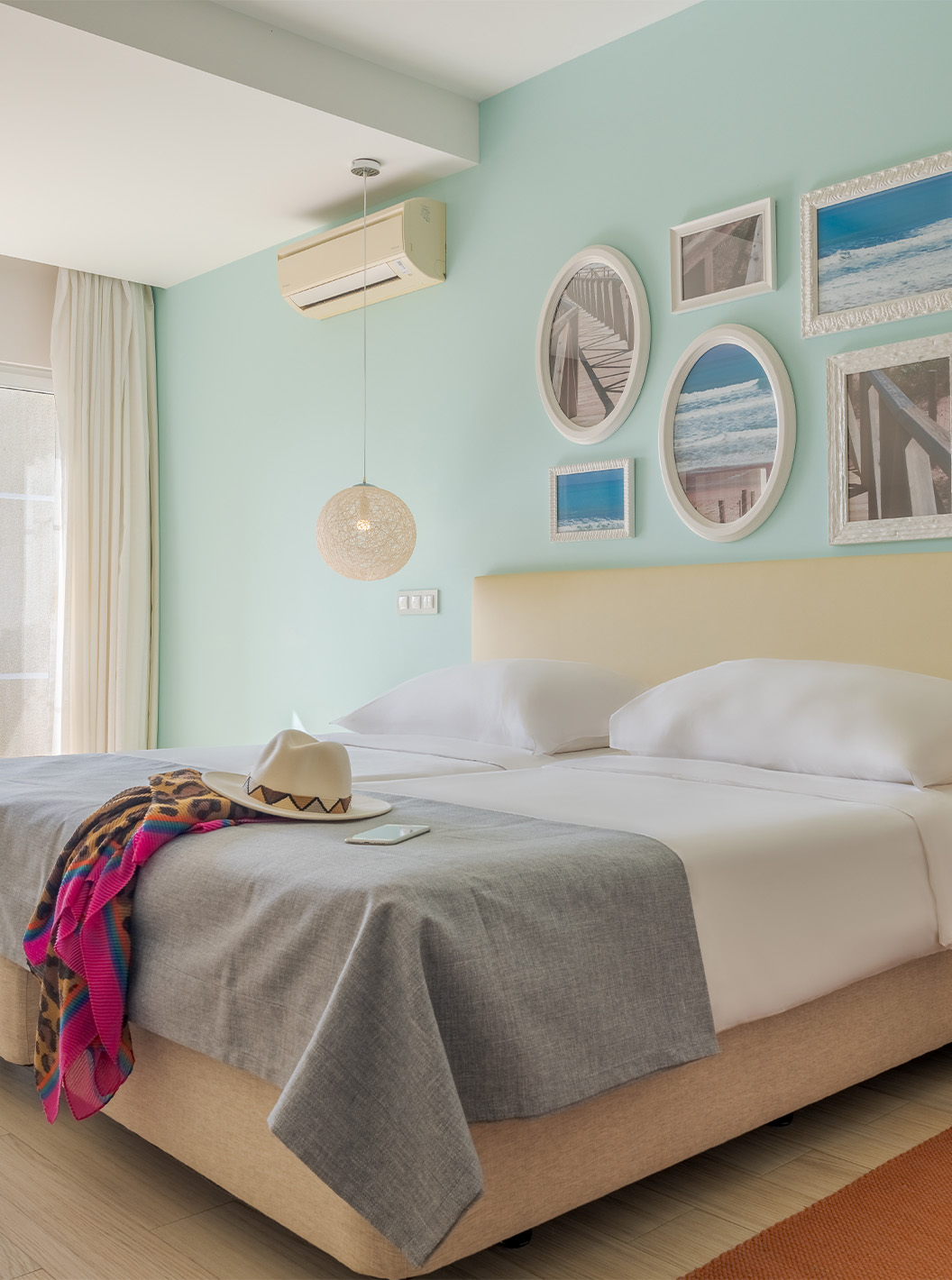 The Sea View Studio at Pestana Alvor Praia has a double bed, air conditioning, lamps, and wooden flooring