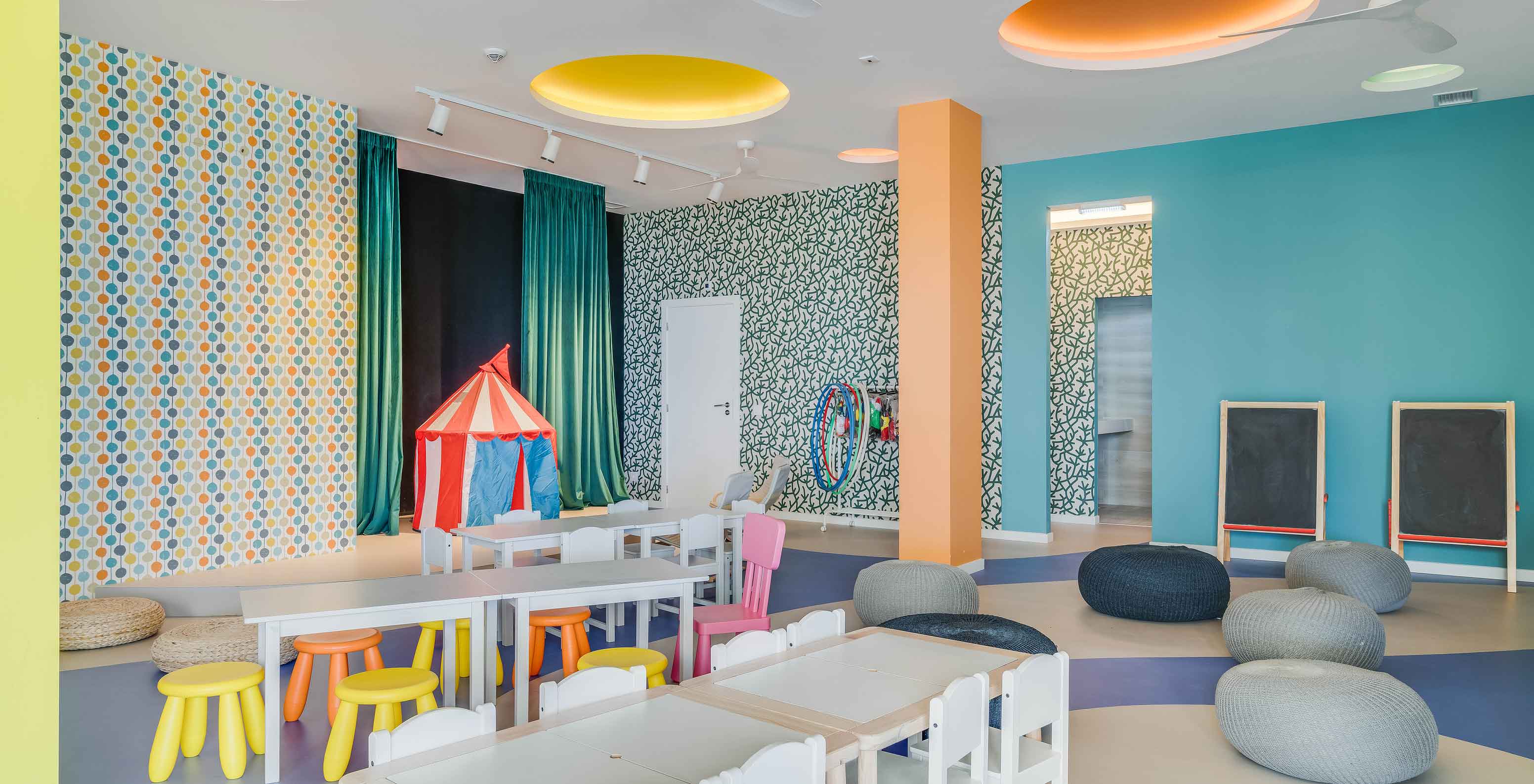 Pestana Blue Alvor Beach, a 5-star hotel with a pool near the beach, has a kids club for children to play