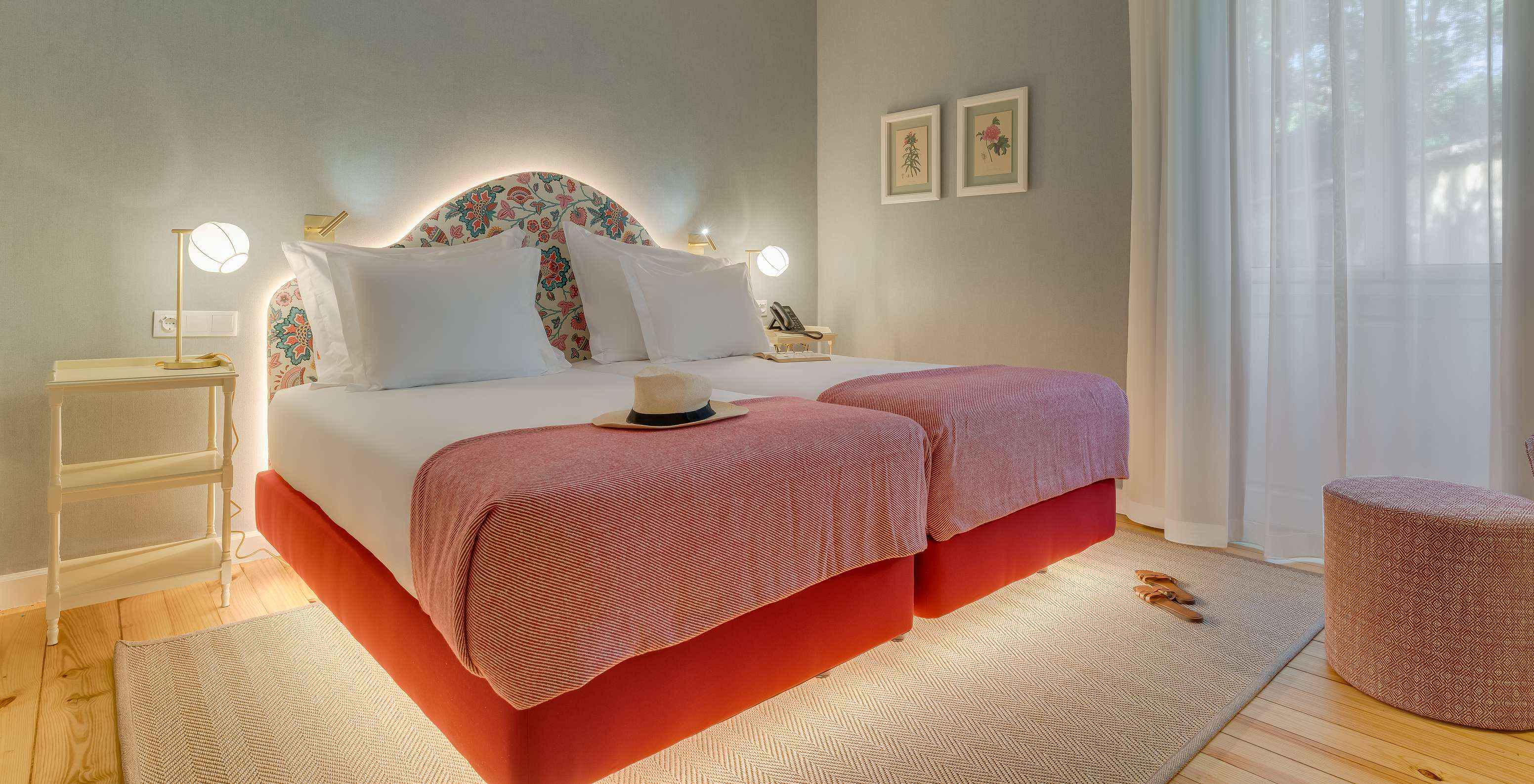 Classic room at Pestana Quinta Perestrello has two single beds and a bedside table