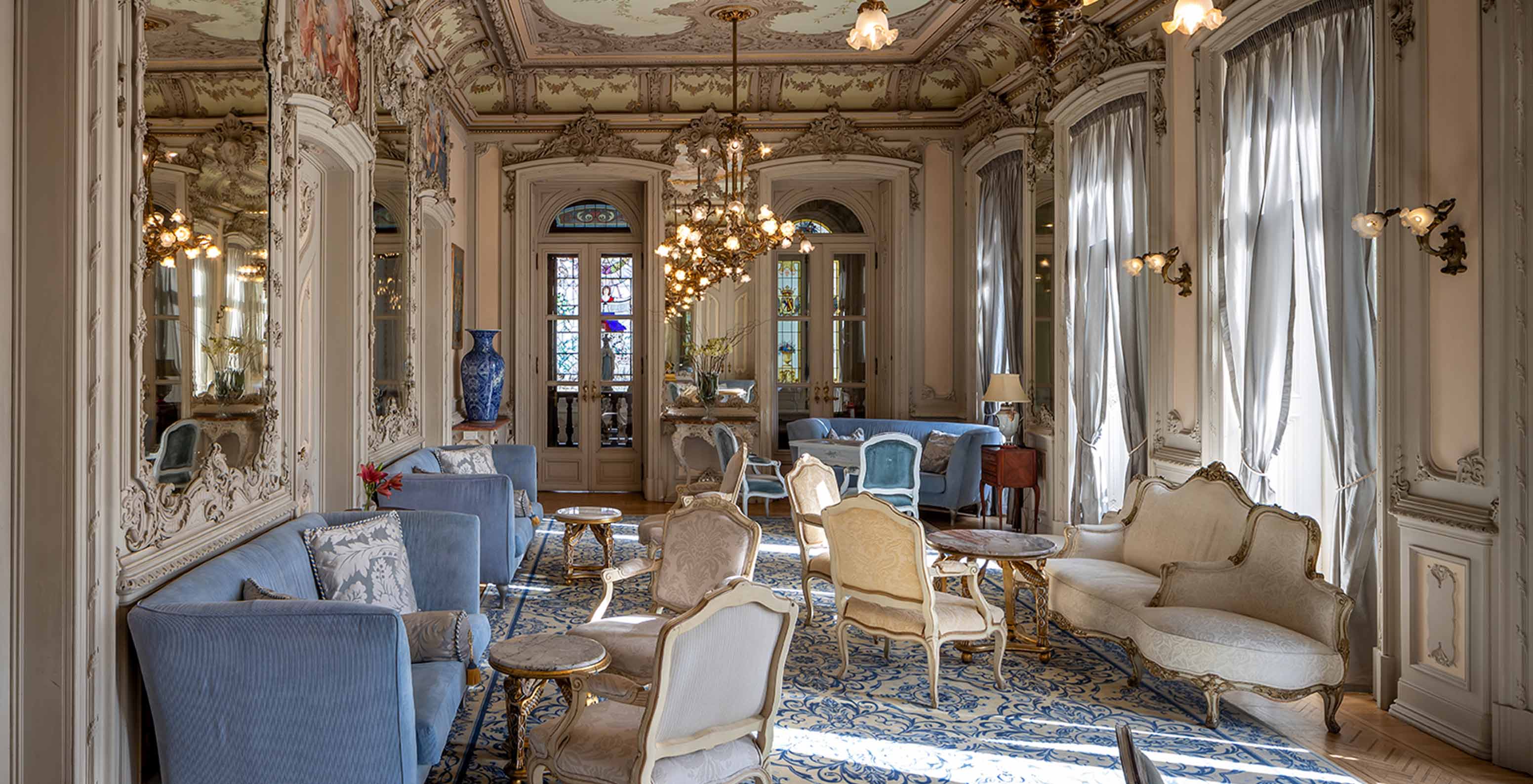 Sala Luís XVI del Palace Lisboa, hotel en palacio con piscinas y spa, amplia y con mobiliario elegante