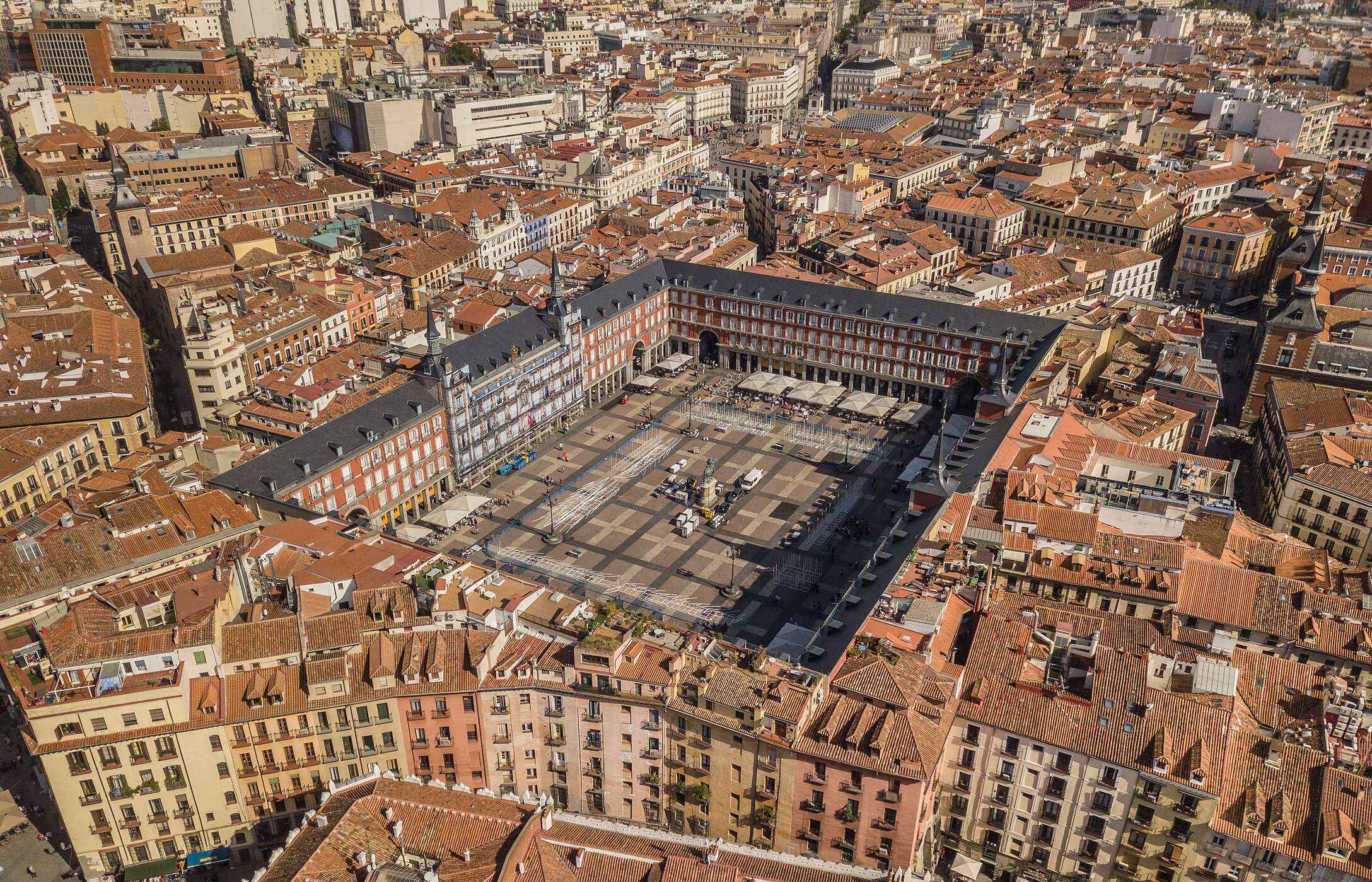 Vista aérea sobre la Plaza Mayor, en el centro histórico de Madrid, donde se encuentra el Pestana Plaza Mayor