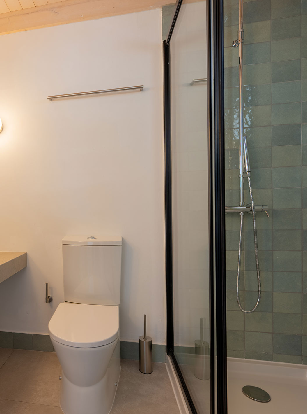 De Standaard Groene Villa bij Pestana Comporta Village Residences heeft een badkamer met een wastafel en een toilet