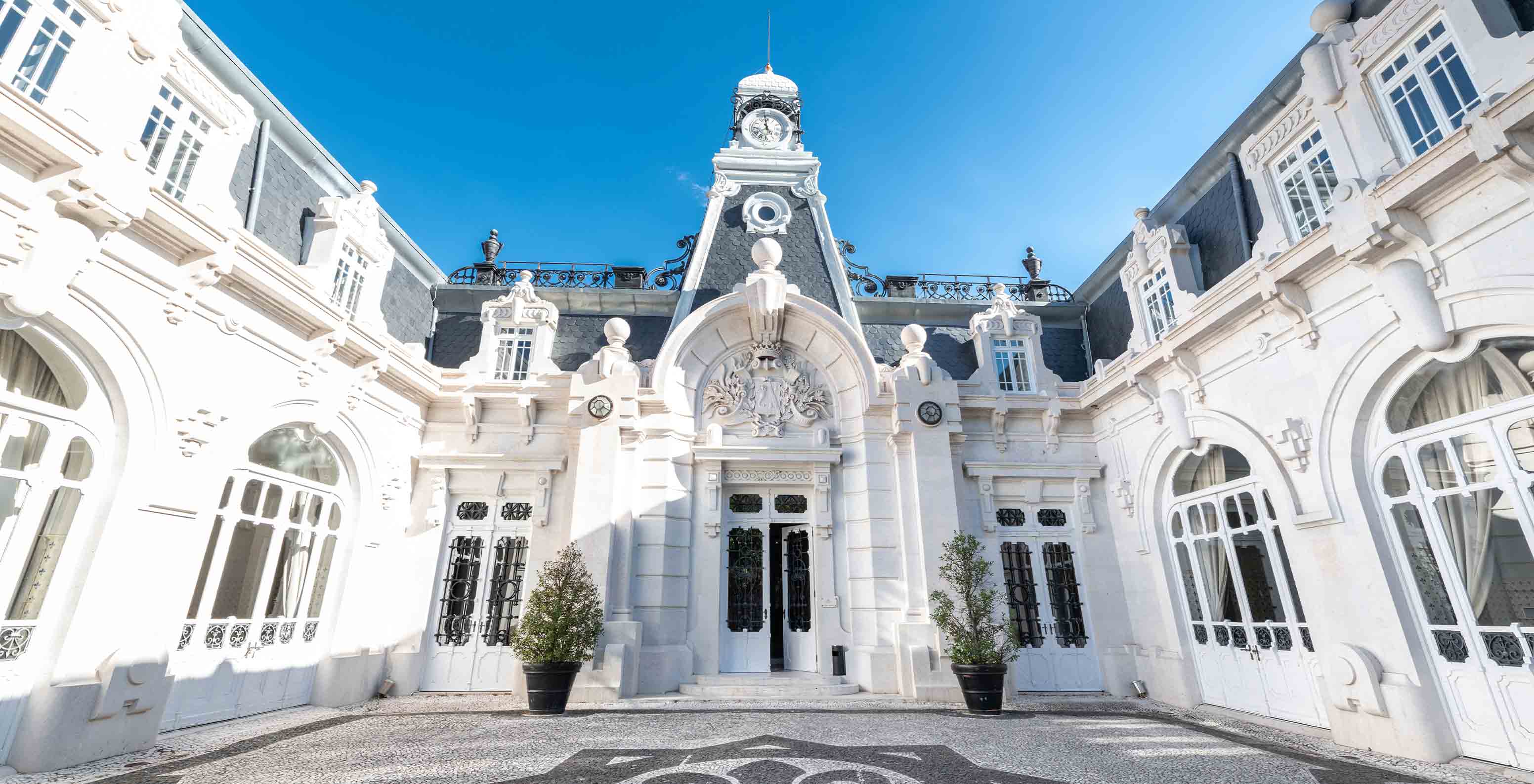 Pestana Palace Lisboa Stalhof, buitenruimte met historische architectuur en elegante sfeer