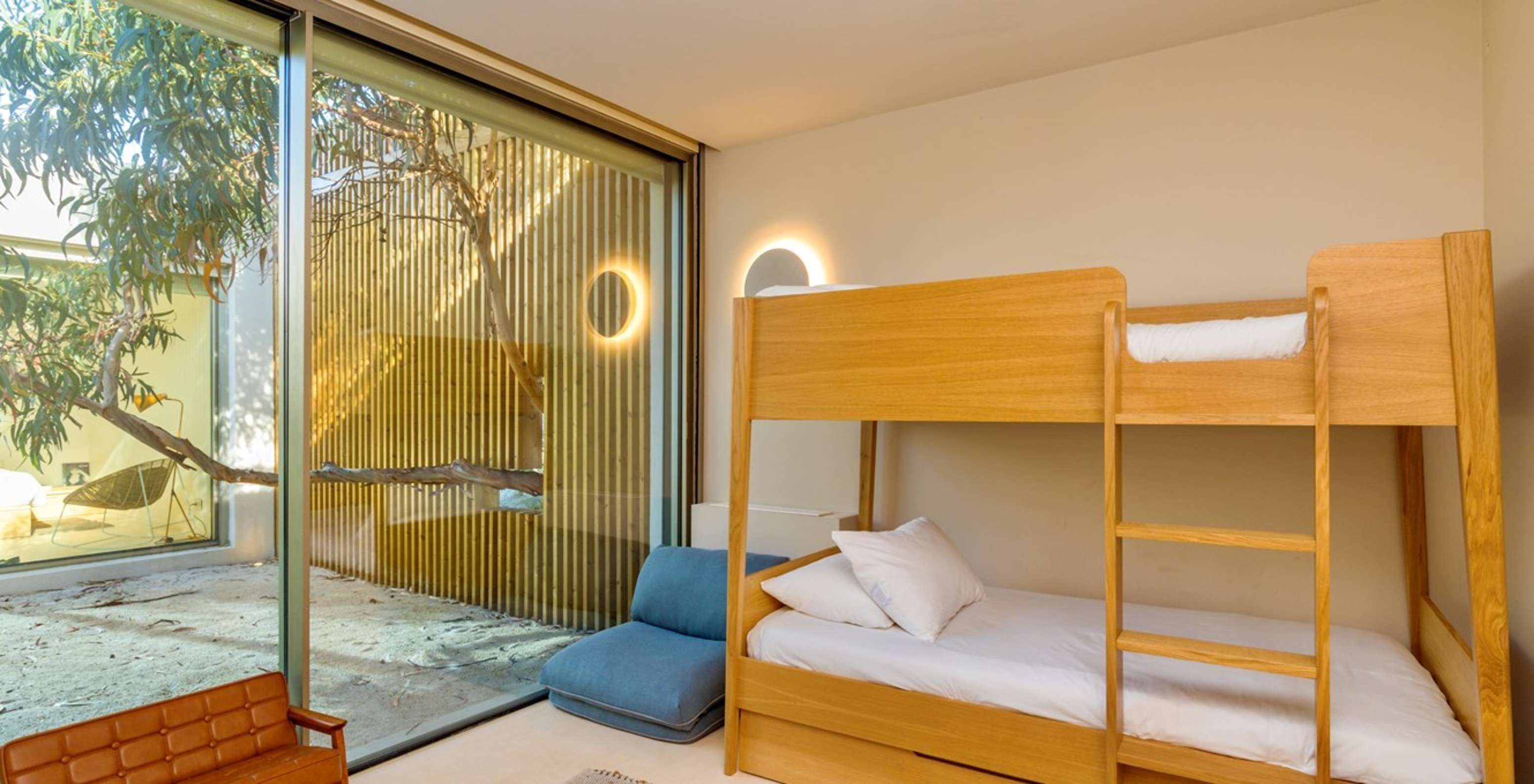 As Exclusive Premium Villas com Piscina Privada do Pestana Tróia Eco Resort têm um quarto com beliches de duas camas