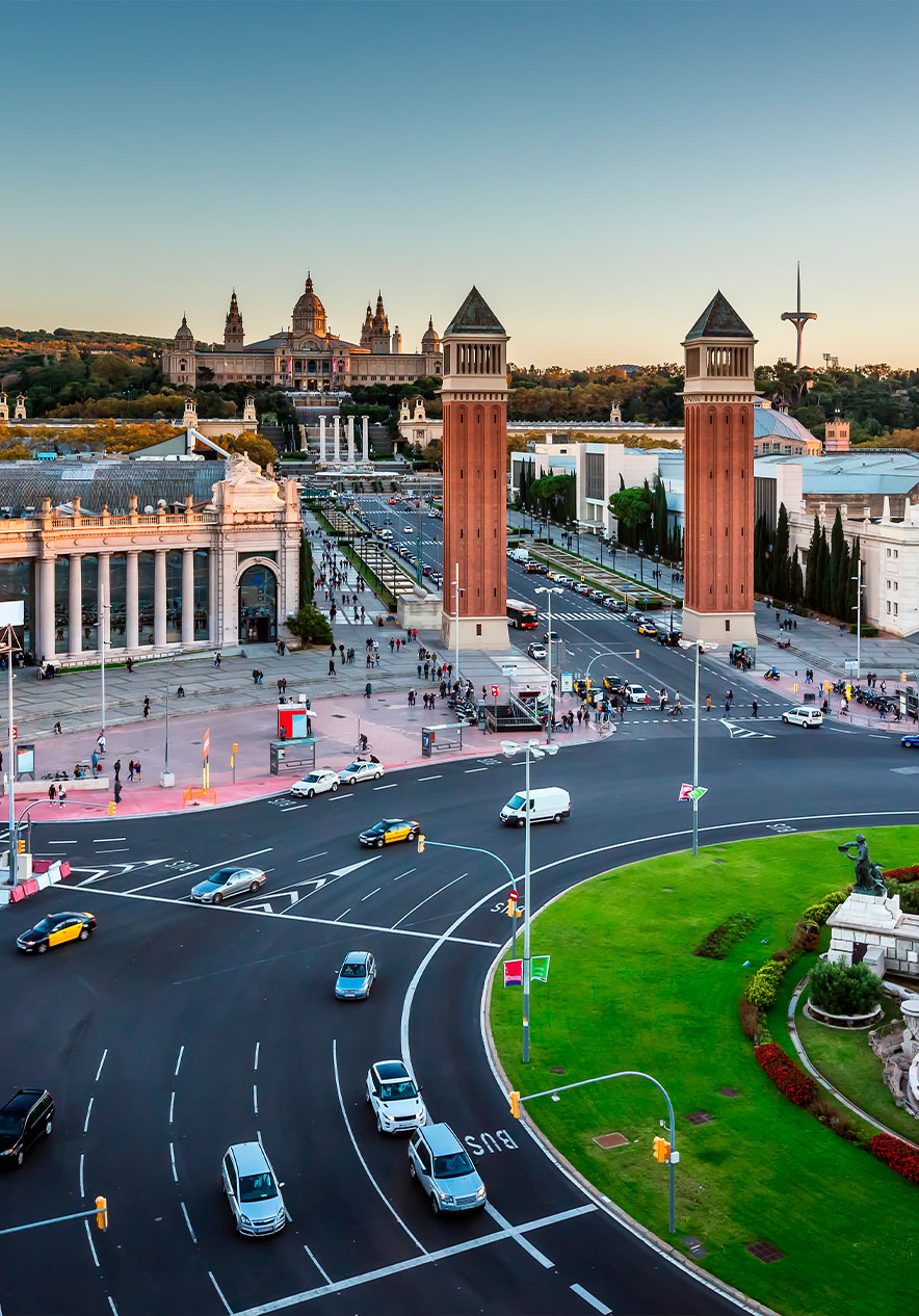 Plaza de España in Barcelona is een ruime plek met majestueuze fonteinen en indrukwekkende architectuur