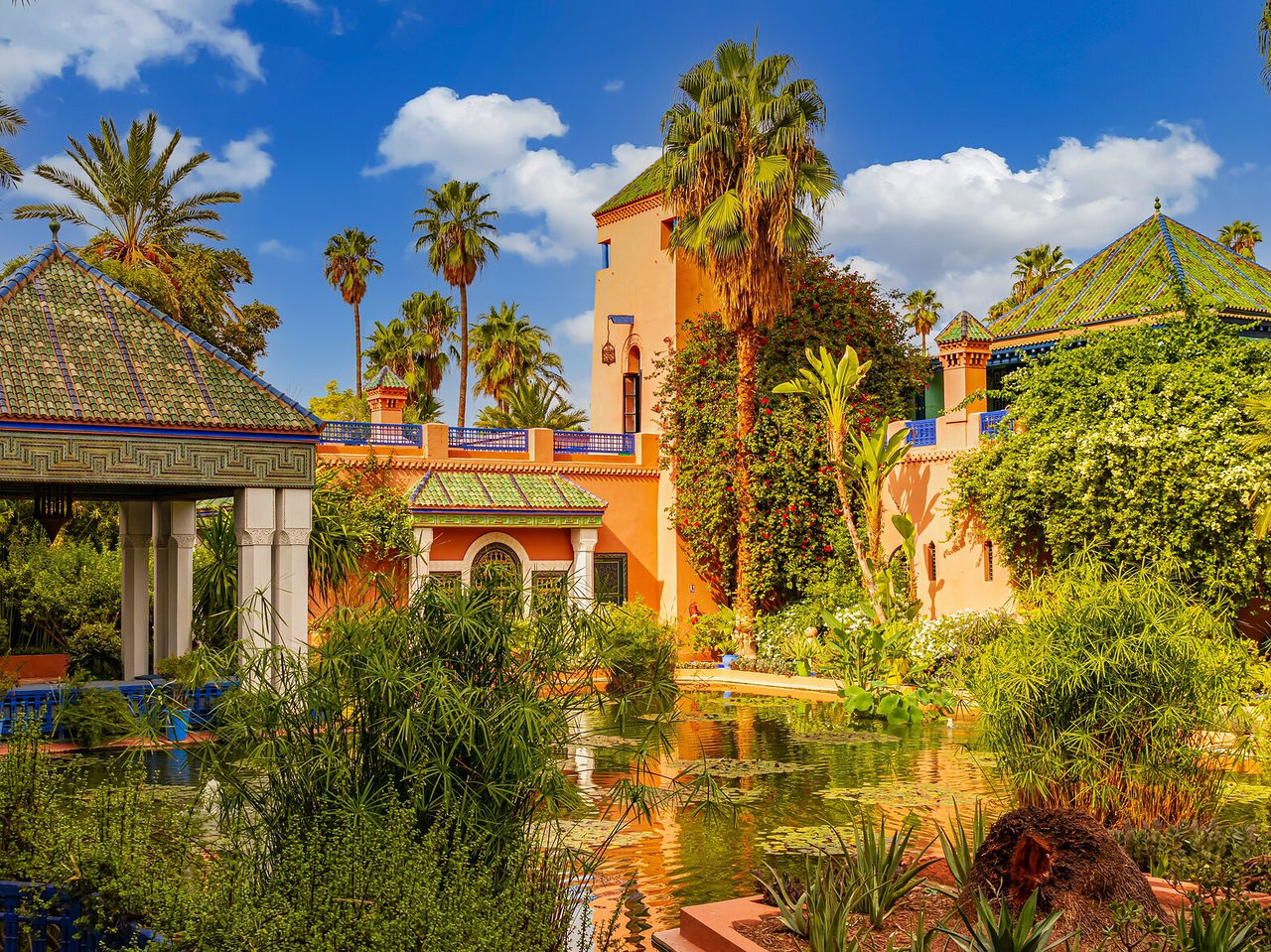 Enjoy the good weather in Marrakech and visit the various monuments and palaces of the city