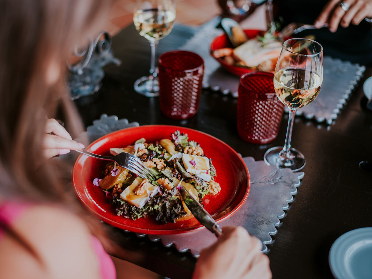 Fairway restaurant in a 4-star family Algarve hotel has a goat cheese salad