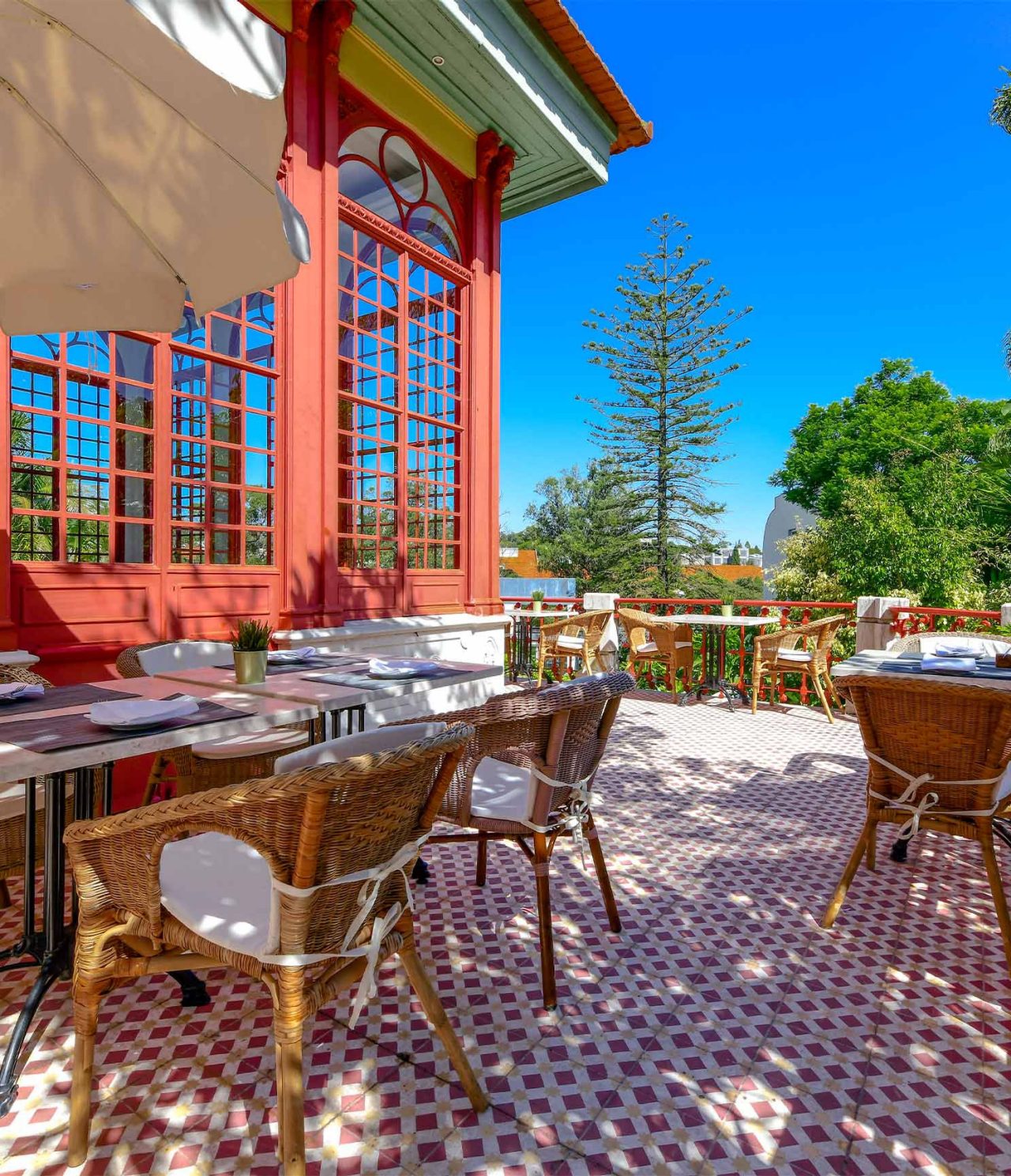 Casa do Lago Restaurant, 5-Star National Monument Hotel, terrace with tables, chairs, and scenic views