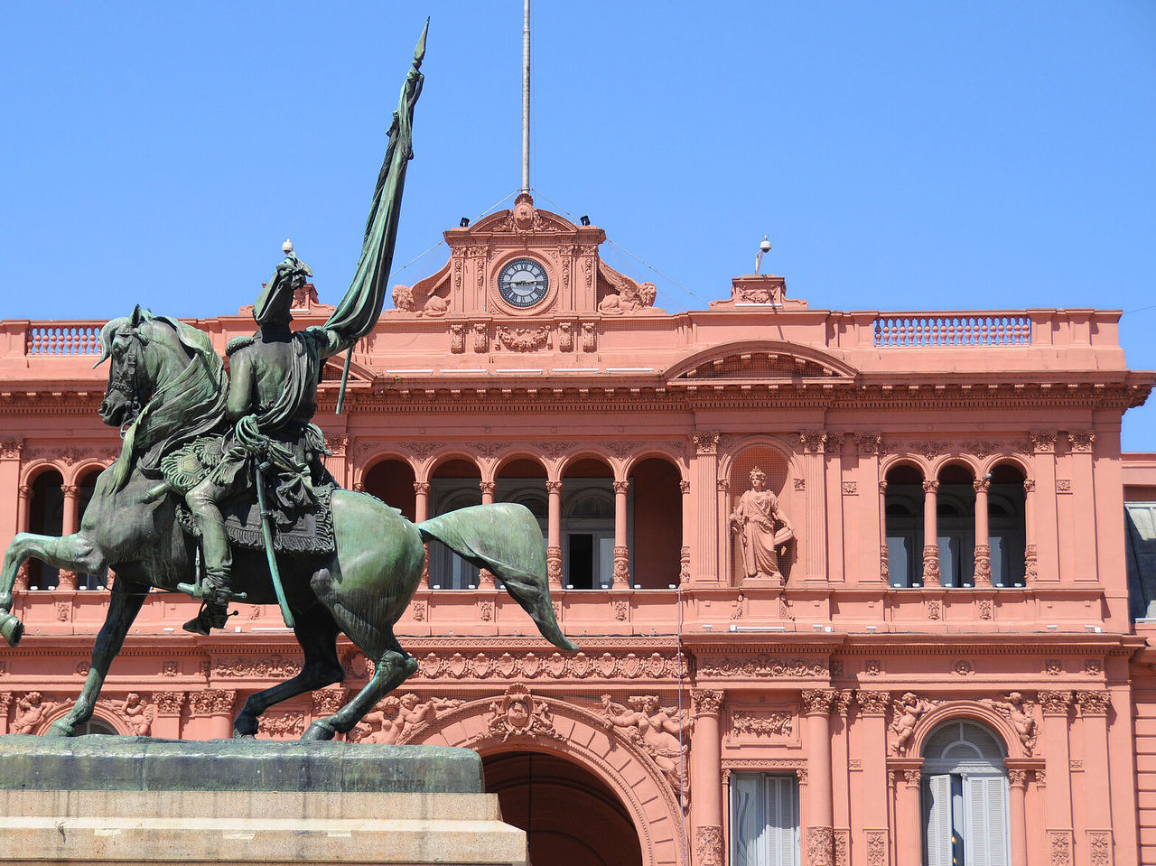 View of the Casa Rosada, seat of the Argentine government in Buenos Aires, with the statue of Hipólito Yrigoyen